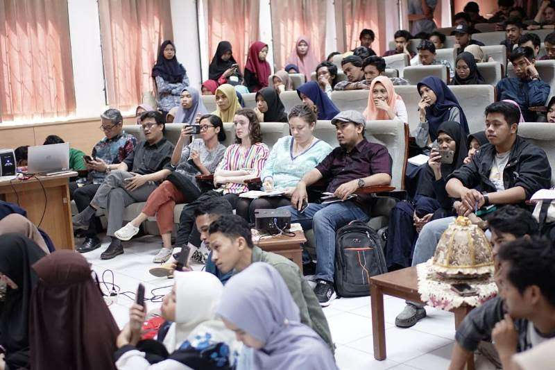 Gambar oko Pinurbo Bahas Mayoritas dan Minoritas di UIN Alauddin